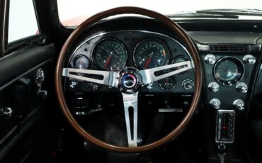 Chevrolet-Corvette-1965-Rally-Red-Black-14