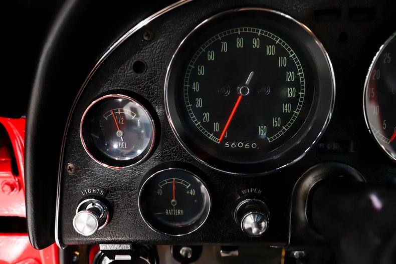 Chevrolet-Corvette-1965-Rally-Red-Black-17