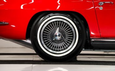 Chevrolet-Corvette-1965-Rally-Red-Black-2