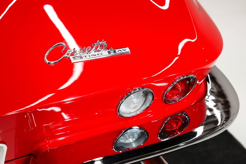 Chevrolet-Corvette-1965-Rally-Red-Black-30