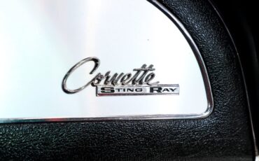 Chevrolet-Corvette-1965-Rally-Red-Black-35