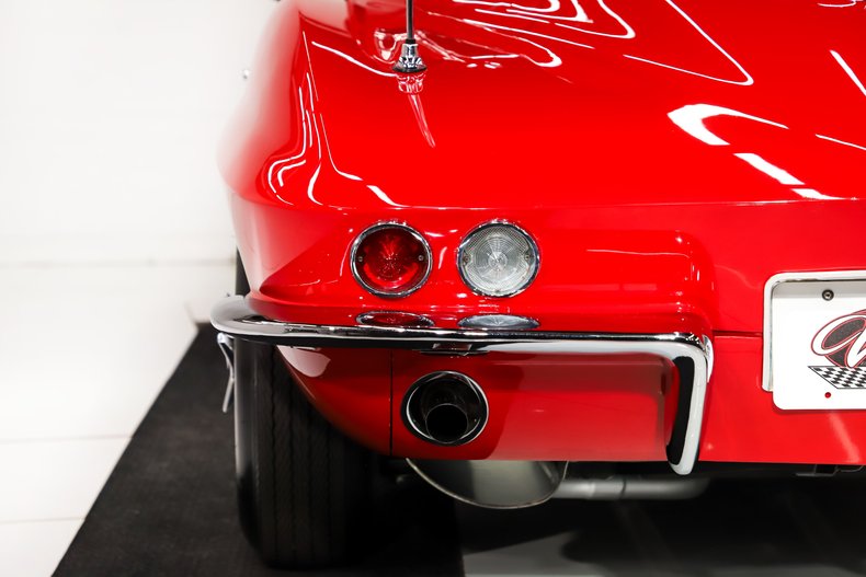 Chevrolet-Corvette-1965-Rally-Red-Black-42