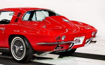 Chevrolet-Corvette-1965-Rally-Red-Black-47