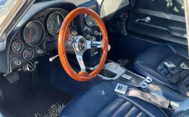 Chevrolet-Corvette-1965-SilverBlue-Black-6