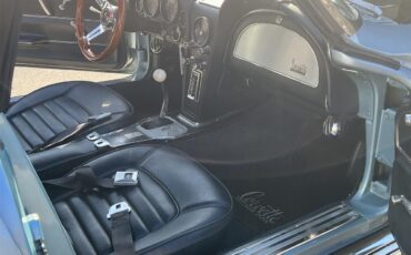 Chevrolet-Corvette-1965-SilverBlue-Black-9