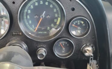 Chevrolet-Corvette-1966-18
