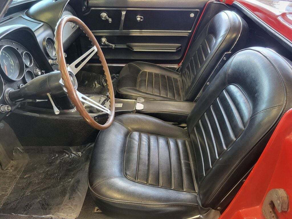 Chevrolet-Corvette-1966-5