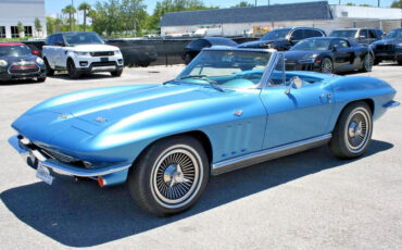 Chevrolet-Corvette-1966-Convertible-1