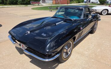 Chevrolet-Corvette-1966-Convertible-1