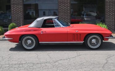 Chevrolet-Corvette-1966-Convertible-1
