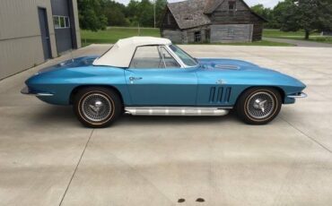 Chevrolet-Corvette-1966-Convertible-10