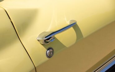 Chevrolet-Corvette-1966-Convertible-12
