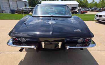 Chevrolet-Corvette-1966-Convertible-13