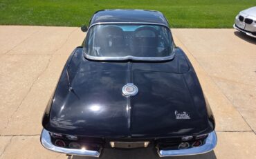 Chevrolet-Corvette-1966-Convertible-14