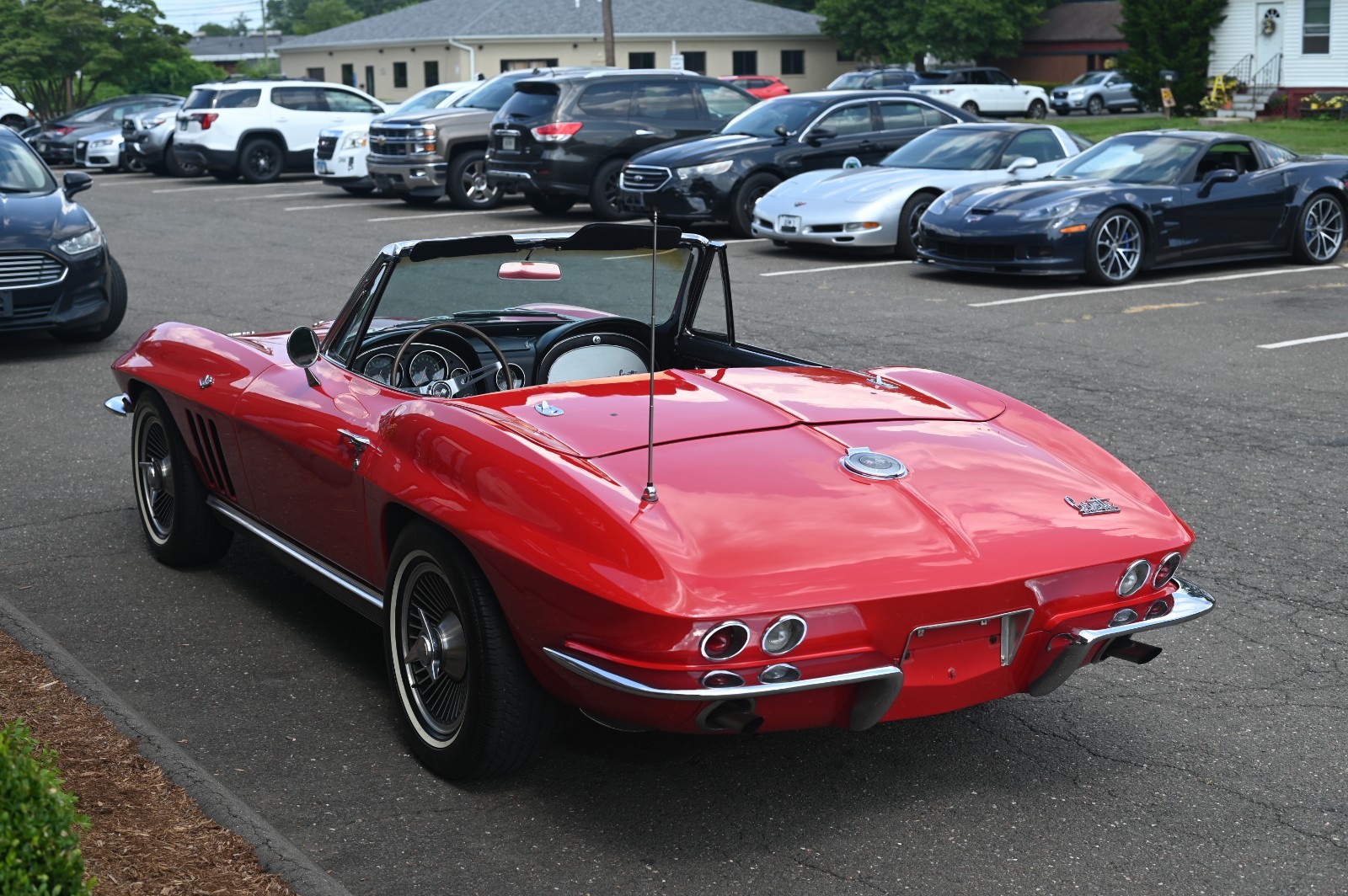 Chevrolet-Corvette-1966-Convertible-19