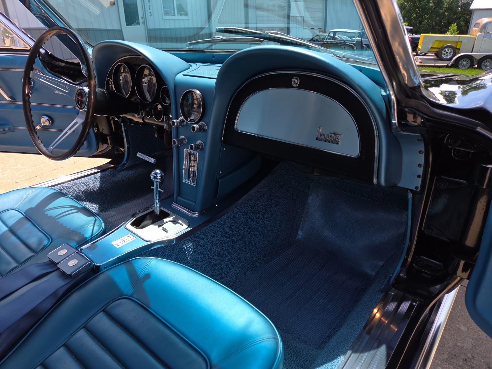 Chevrolet-Corvette-1966-Convertible-22