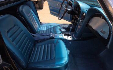 Chevrolet-Corvette-1966-Convertible-23