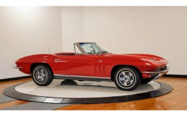 Chevrolet-Corvette-1966-Convertible-3