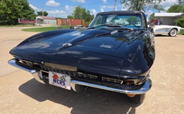 Chevrolet-Corvette-1966-Convertible-3