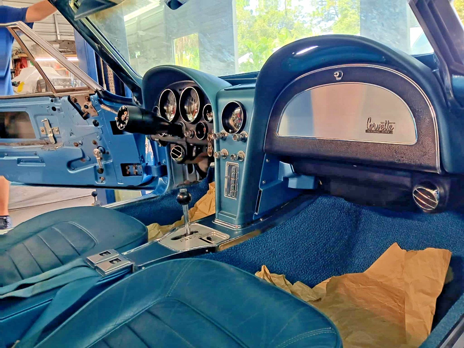 Chevrolet-Corvette-1966-Convertible-34
