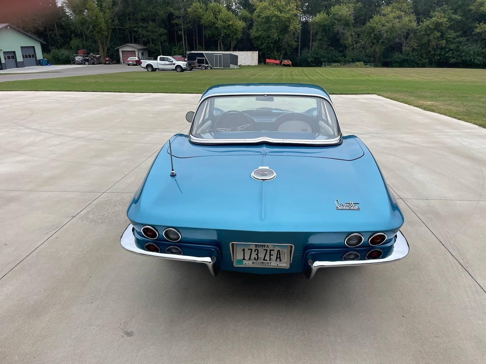 Chevrolet-Corvette-1966-Convertible-4