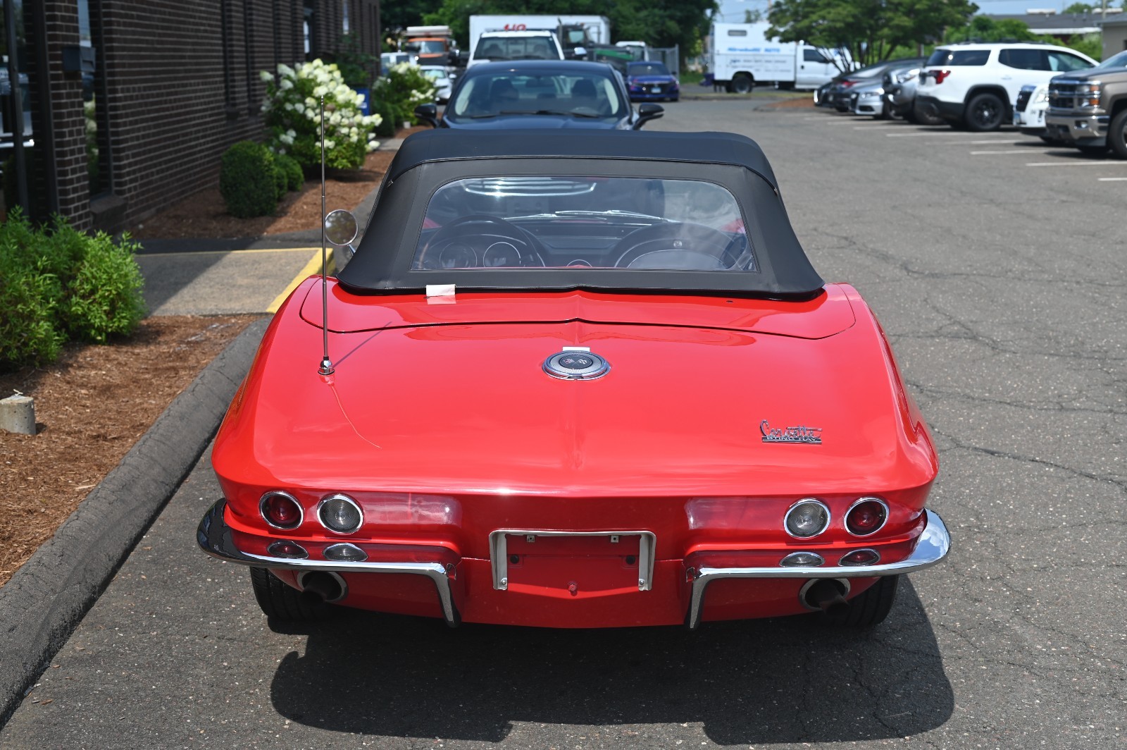 Chevrolet-Corvette-1966-Convertible-4