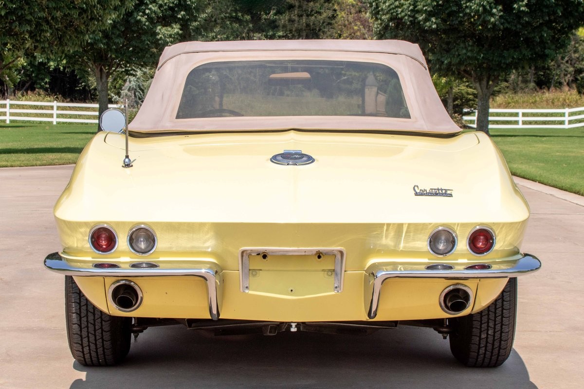 Chevrolet-Corvette-1966-Convertible-6