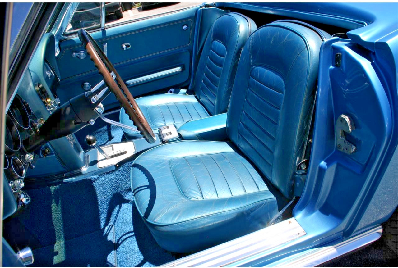 Chevrolet-Corvette-1966-Convertible-6