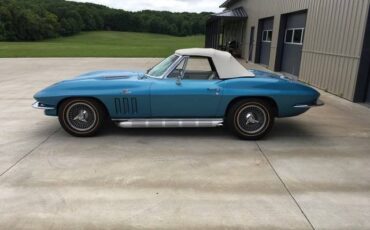 Chevrolet-Corvette-1966-Convertible-7