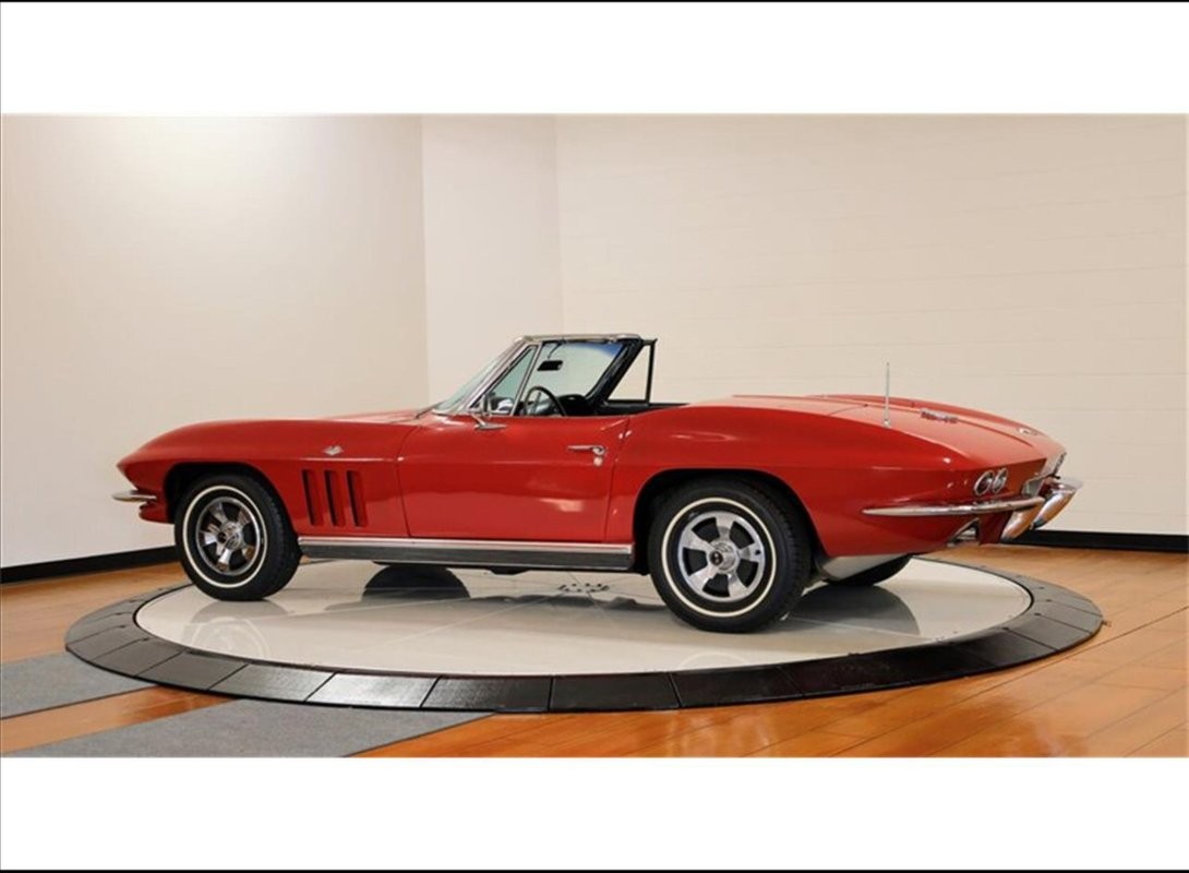 Chevrolet-Corvette-1966-Convertible-8