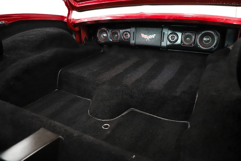 Chevrolet-Corvette-1966-Deep-Ruby-Black-13