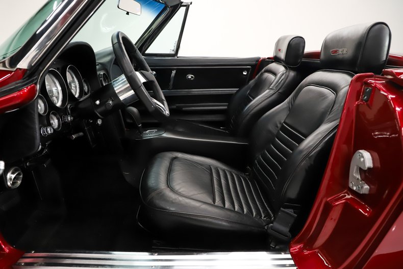 Chevrolet-Corvette-1966-Deep-Ruby-Black-25