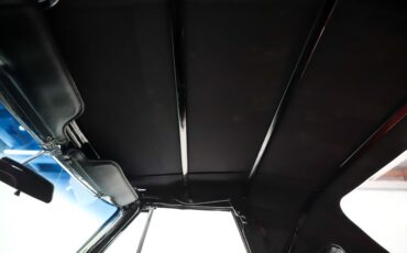 Chevrolet-Corvette-1966-Deep-Ruby-Black-31