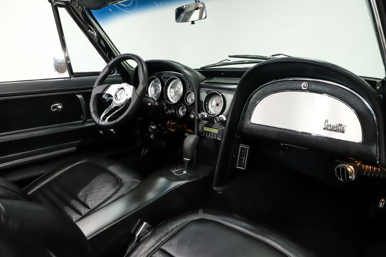 Chevrolet-Corvette-1966-Deep-Ruby-Black-37
