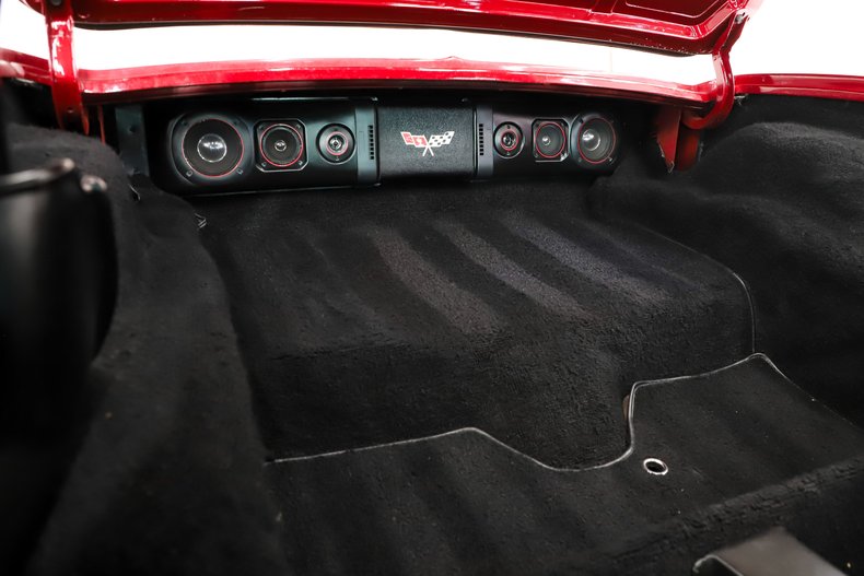 Chevrolet-Corvette-1966-Deep-Ruby-Black-40