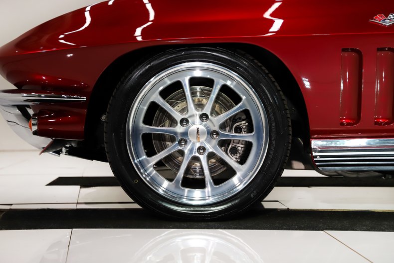 Chevrolet-Corvette-1966-Deep-Ruby-Black-41
