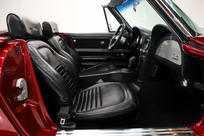 Chevrolet-Corvette-1966-Deep-Ruby-Black-42