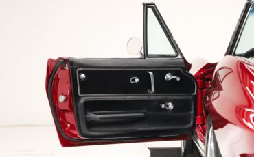 Chevrolet-Corvette-1966-Deep-Ruby-Black-8