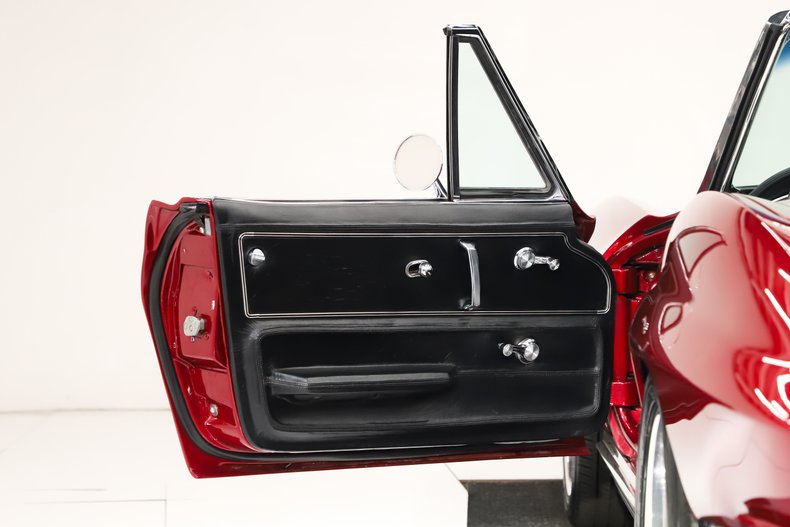 Chevrolet-Corvette-1966-Deep-Ruby-Black-8