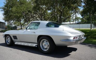 Chevrolet-Corvette-1967-1