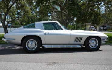 Chevrolet-Corvette-1967-11