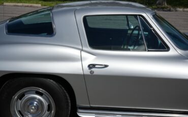 Chevrolet-Corvette-1967-12