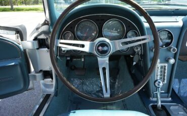 Chevrolet-Corvette-1967-24
