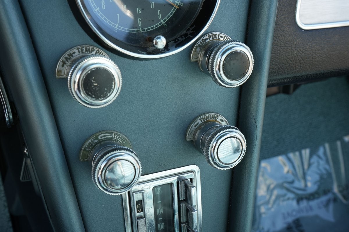 Chevrolet-Corvette-1967-28
