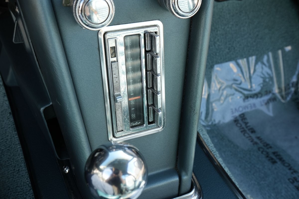 Chevrolet-Corvette-1967-29
