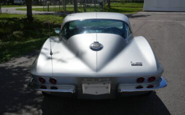 Chevrolet-Corvette-1967-5