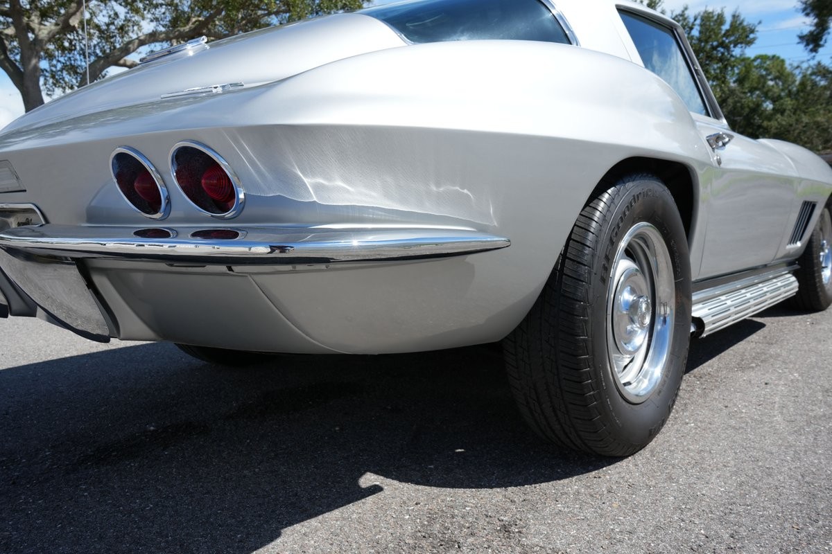 Chevrolet-Corvette-1967-8