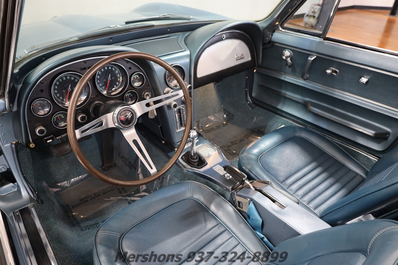 Chevrolet-Corvette-1967-Convertible-1
