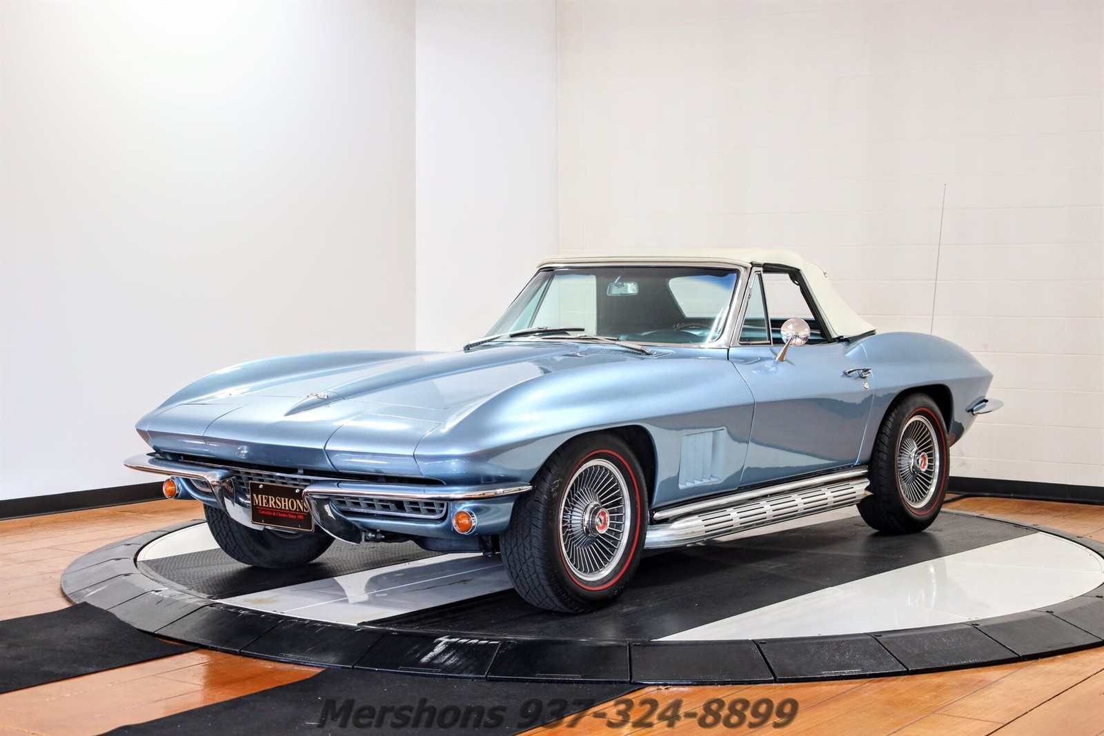 Chevrolet-Corvette-1967-Convertible-10