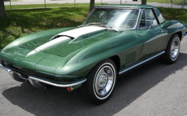 Chevrolet-Corvette-1967-Convertible-2